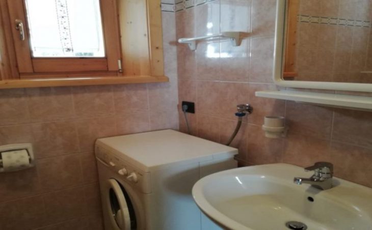Cusini Vito, Livigno, Washing Machine